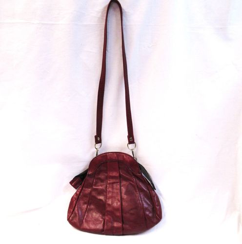 Burgundy OK-Tuote leather shoulder bag, 70s .