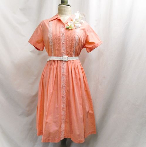 Peach colored Kerrybrooke cotton dress from the 50's, approx. L.